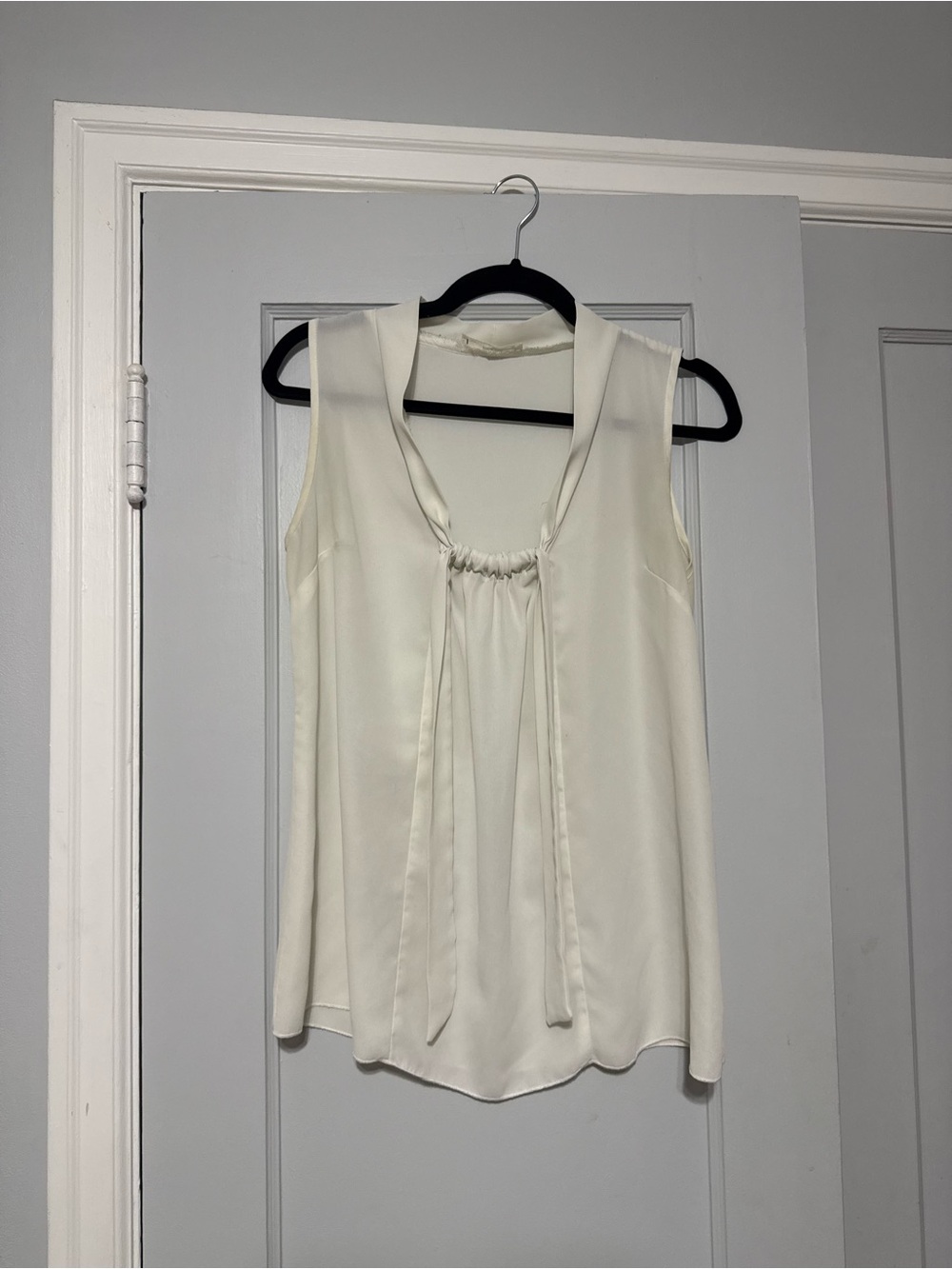 Poema Cream Tie-Front Sleeveless Blouse